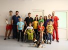 Пес-сапер Патрон з Чернігова відвідав пацієнтів, яких російські загарбники змусили святкувати Міжнародний день захисту дітей у шпиталі