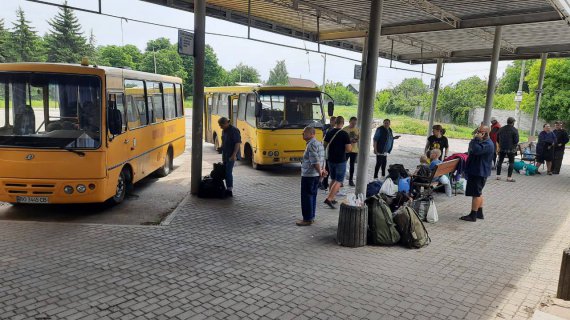 З Лисичанська евакуювали 98 людей. Фото: t.me/serhiy_hayday