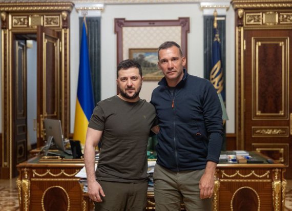 Владимир Зеленский с первым амбассадором United24 Андреем Шевченко