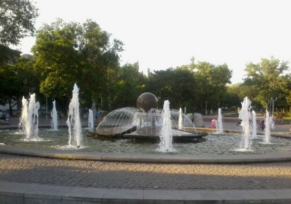 У Запоріжжі відкрили унікальний фонтан