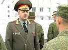 Генерал-майор Шемайтис Артур убивает украинских детей