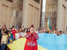 Украинские женщины-беженцы снова вышли на Марш Матерей