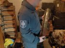Виявлений на Донеччині арсенал зброї передали ЗСУ