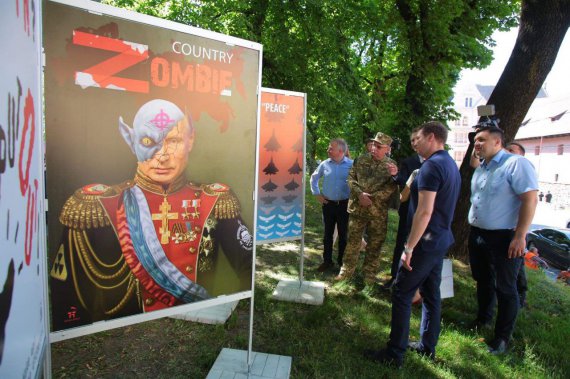 Во Львове открыли выставку плакатов "День Победы"