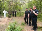 Вблизи села Морицкое в Бучанском районе обнаружили массовое захоронение расстрелянных российскими оккупантами мирных жителей.