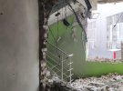 Российские оккупанты разрушили теннисную академию в Пуще-Водице