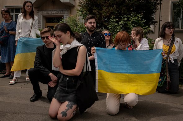  Траур по погибшему украинскому военному в Киеве 