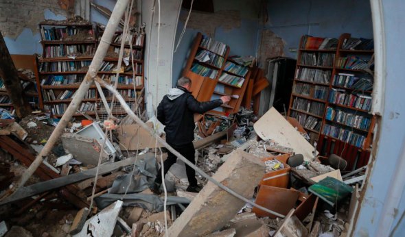 В Чернигове российские войска обстреляли библиотеку