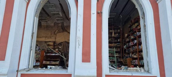 Окупанти майже знищили будівлю публічної бібліотеки Чернігова