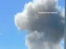 Російські окупанти обстрілюють Одесу. Над містом піднімається дим.