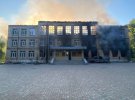 Це вже третя школа, знищена росіянами в Авдіївці. Всього ж на Донеччині окупанти зруйнували близько двох сотень шкіл.