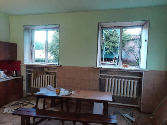 Російські окупанти обстріляли пожежно-рятувальну частину у місті Костянтинівка на Донеччині.