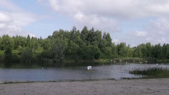 Озеро "Казацкий хутор" расположено на выезде из города в направлении Дрогобыча