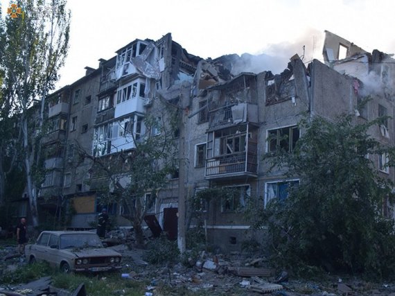 Спасатели обнародовали фото дома, который 29 июня разбомбили в Николаеве