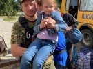 Полицейские доставили жителям Павловки гуманитарную помощь