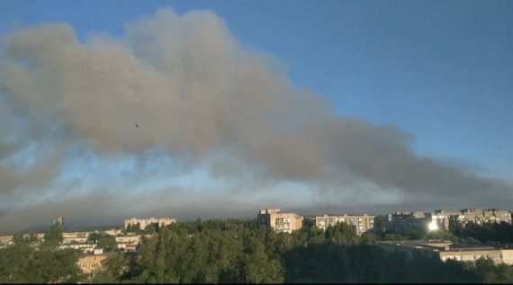 Во временно оккупированном Шахтерске Донецкой области горит склад боеприпасов