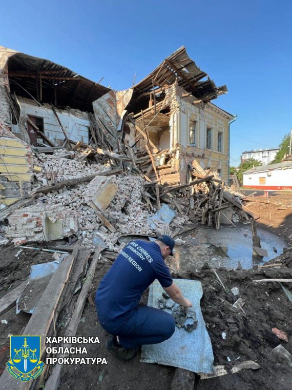 В Харькове российские оккупанты разбомбили купеческую усадьбу