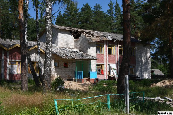 З території школи окупанти обстрілювали позиції українських захисників з мінометів та танків