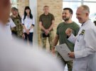 Президент Володимир Зеленський провідав українських військових, перебувають у лікарні в Дніпрі