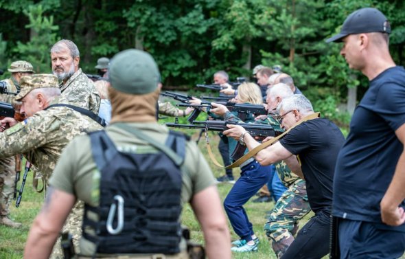 В Киеве проводят военные учения для гражданских