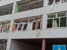 Фронтвумен гурту Kazka Олександра Заріцька показала, як російські окупанти обстріляли її школу в Харкові