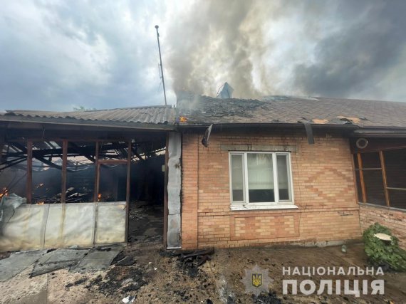 Окупанти за добу зруйнували та пошкодили на Донеччині понад пів сотні житлових будинків 