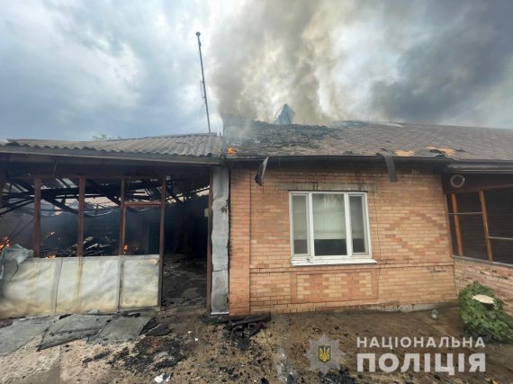 Окупанти за добу зруйнували та пошкодили на Донеччині понад пів сотні житлових будинків