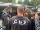 В Винницкой области полицейские задержали 21-летнего мужчину. Он организовал схему незаконного пересечения государственной границы и освобождения от призыва