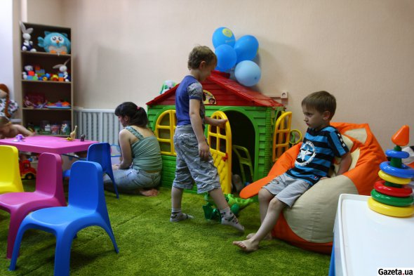 Для детей в хабе обустроили большую комнату для развлечений. Для них проводят тренинги и разные занятия