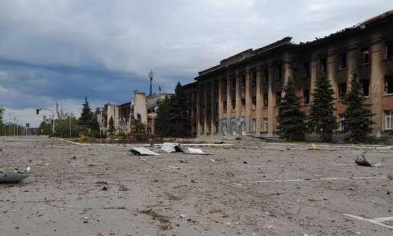 В Лисичанске дотла выгорел горный колледж