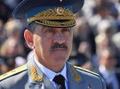 Генерал-полковник Юнус-Бек Євкуров вбиває українських дітей