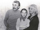Її майбутній чоловік Костянтин Степанков був педагогом в інституті імені Карпенка-Карого. Закохані виховували разом двох дітей