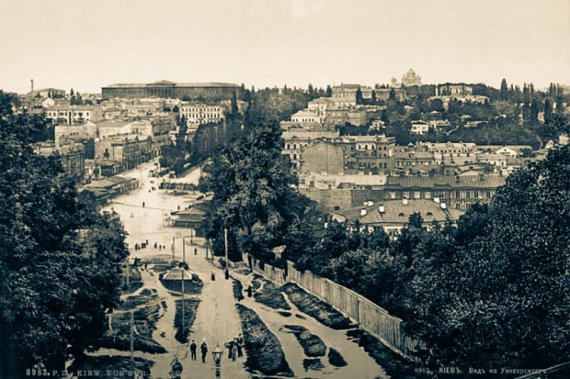 Место, где сейчас Бессарабская площадь, в XIX в. было окраиной Киева