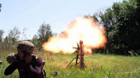 Російські загарбники продовжують атакувати позиції ЗСУ на Донбасі