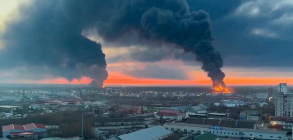 Пожежа на нафтобазі в Брянську 