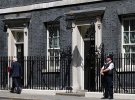 Прем'єр-міністр Великої Британії Борис Джонсон залишає Даунінг-стріт, 10 у Лондоні, щоб взяти участь у щотижневих запитаннях до прем'єра у парламенті, 20 липня. 