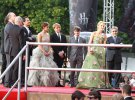 (Слева) Дэвид Гейман, Эмма Уотсон, Руперт Гринт, Дэниел Рэдклифф и Джоан Роулинг на мировой премьере фильма "Гарри Поттер и Дары смерти: часть 2" 2011 года в Лондоне
