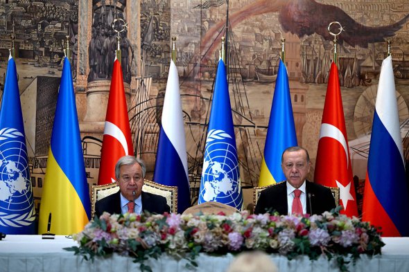 Генеральний секретар Організації Об'єднаних Націй Антоніу Гутерреш і президент Туреччини Реджеп Таїп Ердоган