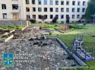 Росіяни вранці обстріляли Харків: пошкодили приватний будинок та університет