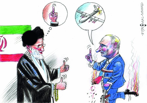 Російський президент Володимир Путін відвідав столицю Ірану Тегеран 19 липня. На переговорах з аятолою Алі Хаменеї просив зброю – бойові безпілотники. ”Сподіваємося, крім Лукашенка, не знайдеться охочих услід за Путіним втягнутись у війну. Уся поведінка агресора нагадує постріл собі в ногу”, – вважає художник Олег СМАЛЬ