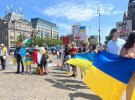 17 июля в центре Амстердама состоялась акция, на которой почтили память убитых россиянами пассажиров самолета Boeing 777. Участники акции призвали привлечь внимание международного сообщества к военным преступлениям, которые совершает Российская Федерация на территории Украины