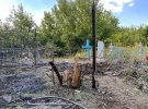 Росіяни зранку обстріляли Миропільську громаду на Сумщині. Снаряди ущент зруйнували 10 могил на цвинтарі та пошкодили будинки місцевих жителів