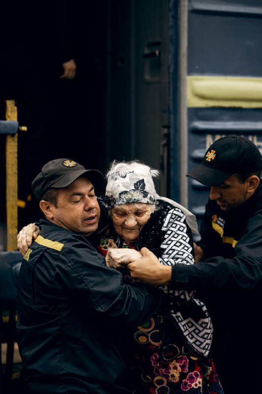Евакуація з Донеччини: перший поїзд прибув у Кропивницький