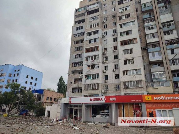 Росіяни обстріляли житловий район Миколаєва