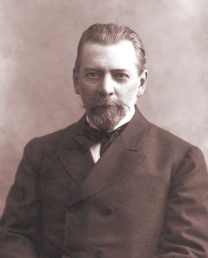 Богдан Ханенко у 1876–1882 роках був членом Варшавського окружного суду. Коли пішов у відставку, оселився в Києві. Став членом археологічної комісії Київського товариства старожитностей і мистецтв, Історичного товариства Нестора Літописця, почесним членом Імператорської академії мистецтв
