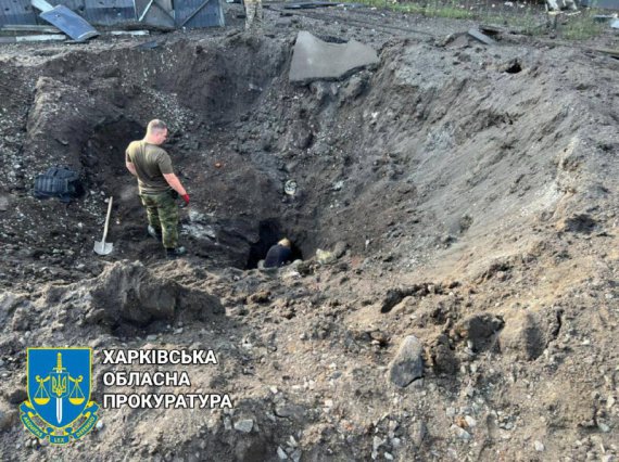 Окупанти не припиняють рівняти Харків із землею. На фото наслідки нічної атаки 