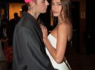 Канадский артист Джастин Бибер поделился общим фото с женой, моделью Хейли