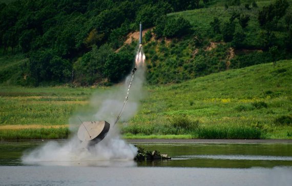 УР-77 "Метеорит", также известная в России как "Змей Горыныч", это довольно старая советская установка разминирования