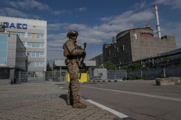 Украинские рабочие на АЭС под российской оккупацией почти шесть месяцев