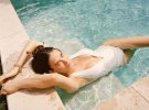 Американская актриса Деми Мур увлекла фигурой в купальнике